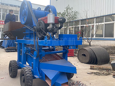 時產100噸油電兩用小型移動顎式破碎機試機展示